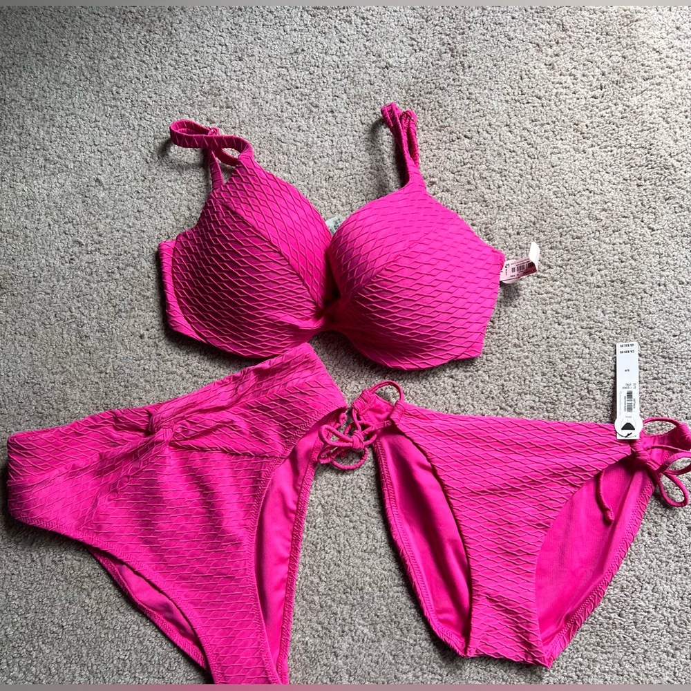 Victoria's Secret Pink Textured Bikini with Underwire Support